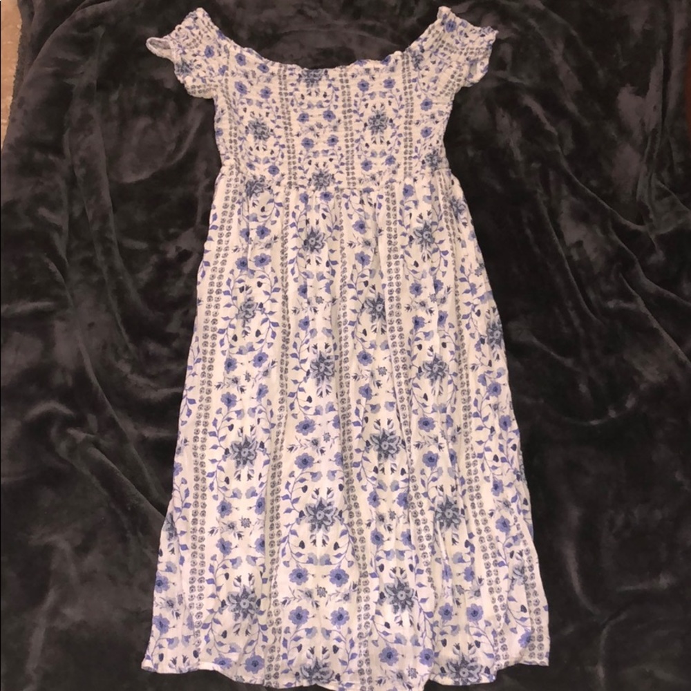 CUTE WHITE FLORAL MIDI DRESS